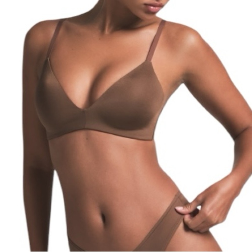 SKIMS Wireless Form T Shirt Demi Bra!